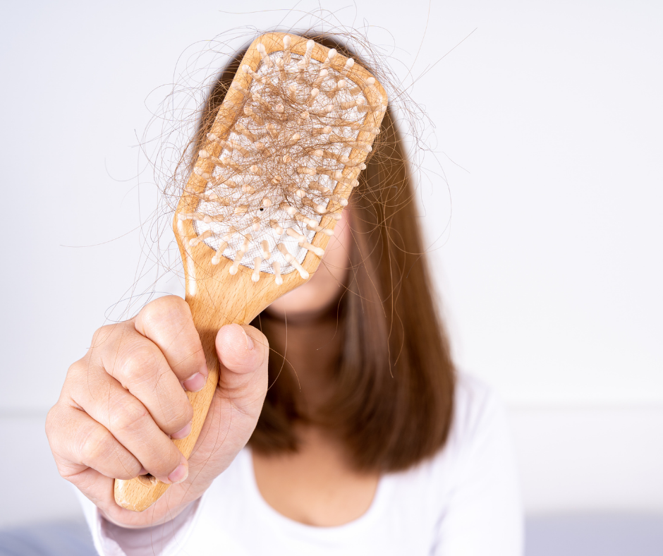 Cabello y Otoño: Cómo Afrontar la Caída Capilar Estacional